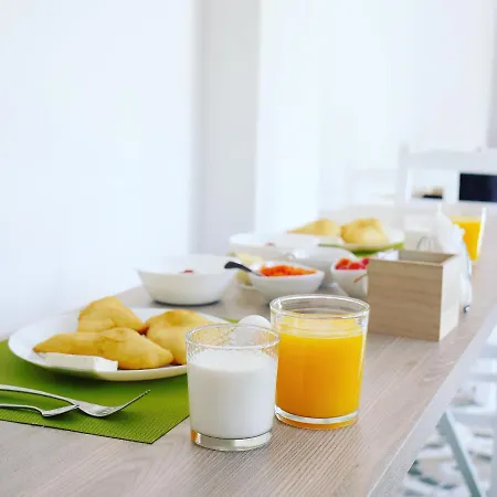 On The Rocks Bed and Breakfast Κηπαρό