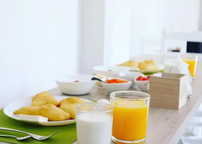 On The Rocks 住宿加早餐酒店 科帕罗