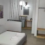 Bed & Breakfast On The Rocks Qeparo