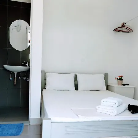 Oda ve Kahvaltı On The Rocks Qeparo